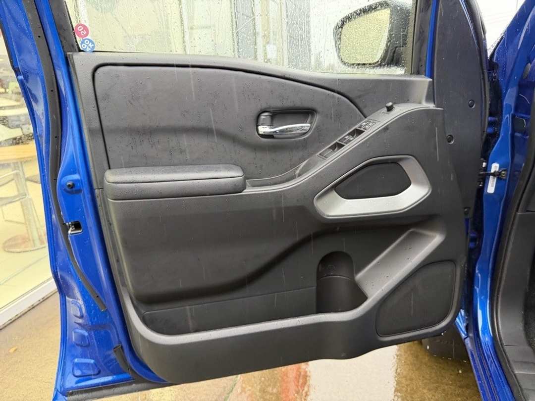 2026 Nissan Frontier SV - Image 11