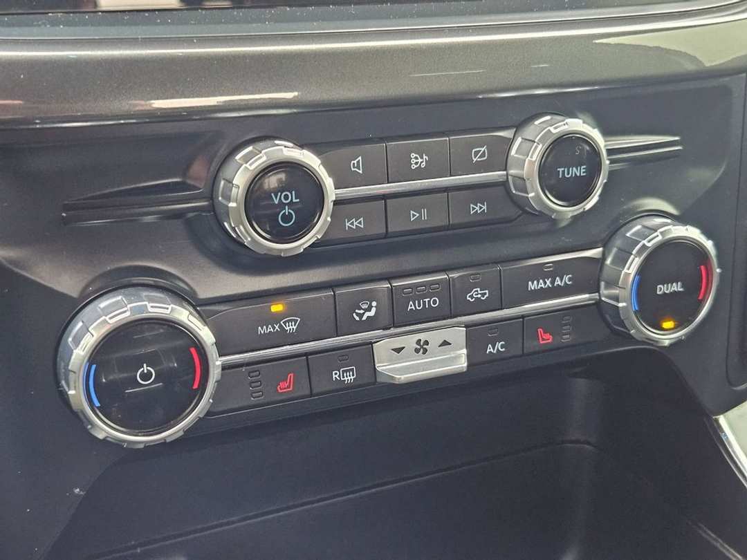 2022 Ford F-150 XLT - Image 22