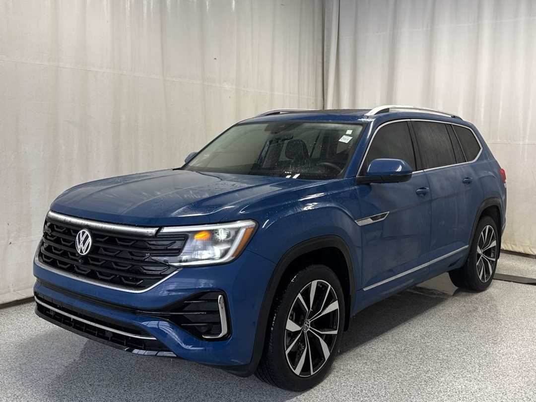 2025 Volkswagen Atlas Execline - Image 2