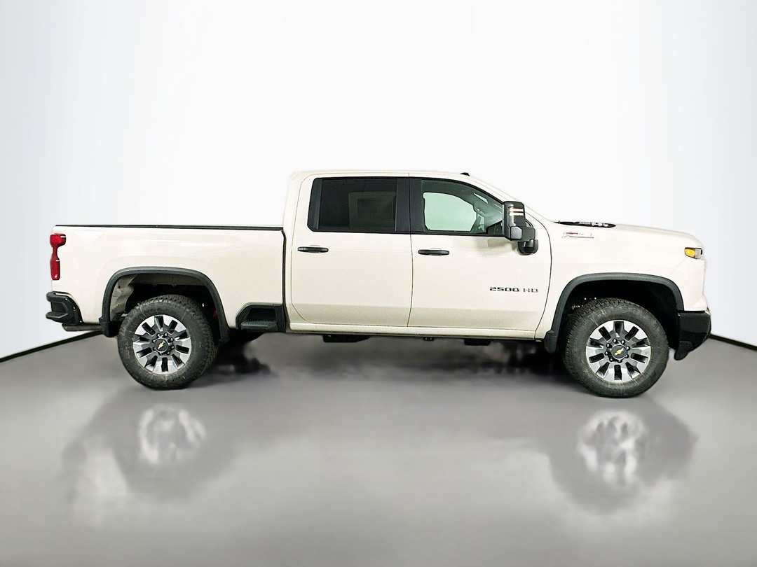 2026 Chevrolet Silverado 2500Hd Custom - Image 9