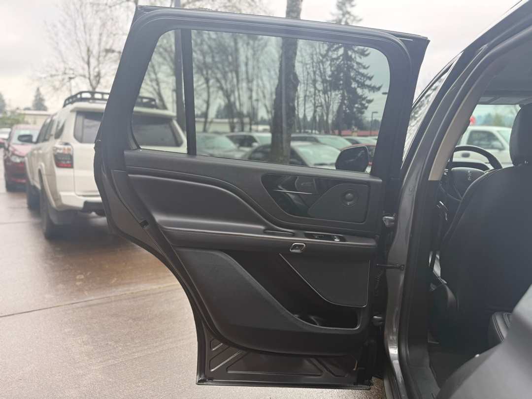 2023 Lincoln Aviator Reserve - Image 24
