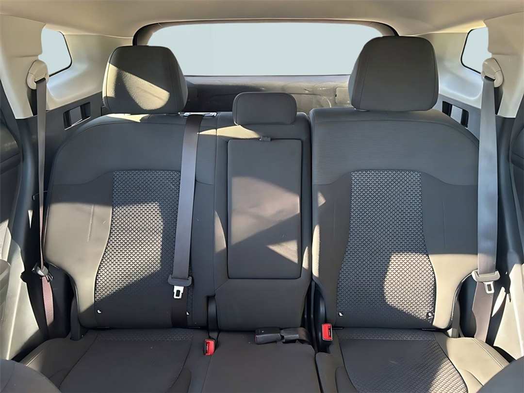 2023 Kia Sportage LX - Image 19