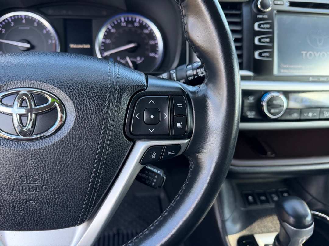 2019 Toyota Highlander XLE - Image 19