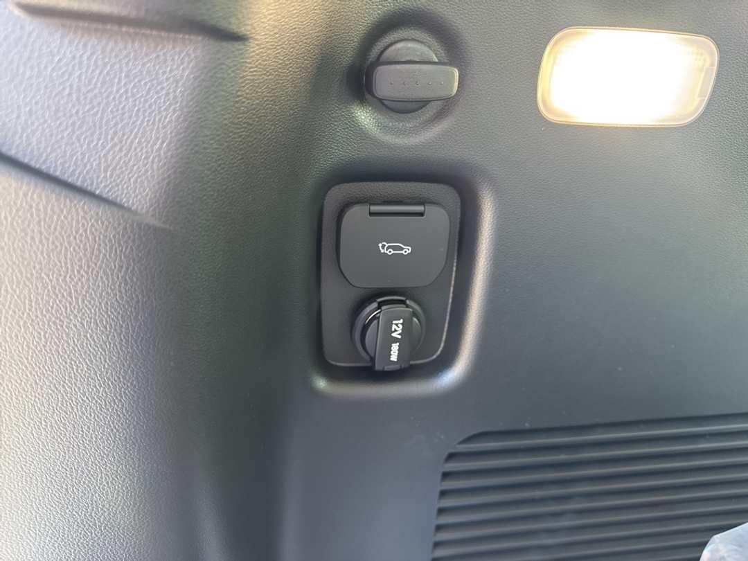 2026 Hyundai Ioniq 9 SEL - Image 13