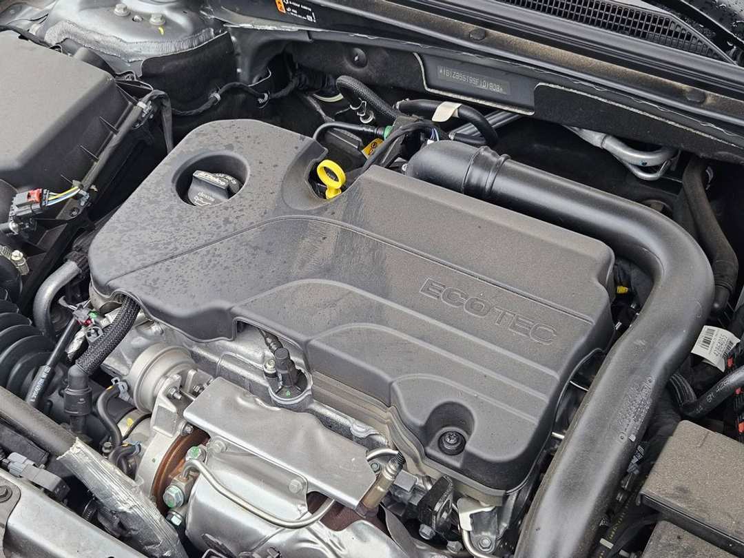 2025 Chevrolet Malibu LS - Image 36