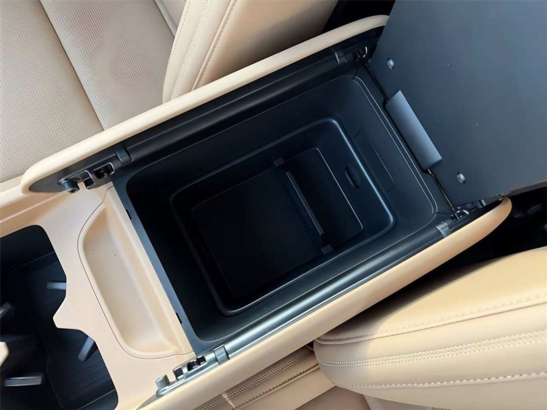 2026 Hyundai Santa Fe Calligraphy - Image 29