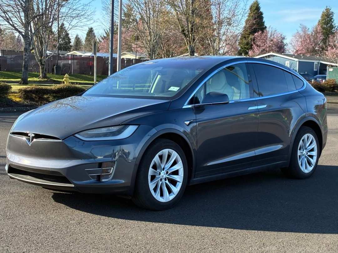 2019 Tesla Model X Standard Range - Image 3