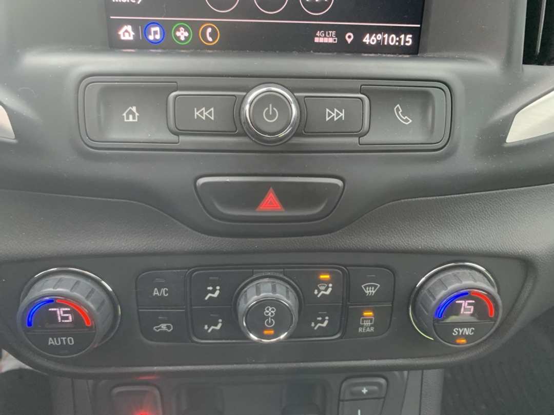 2021 GMC Terrain SLE - Image 22