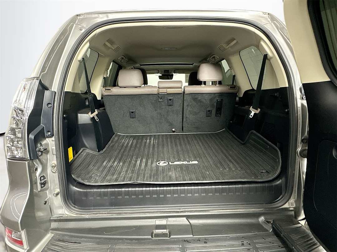 2021 Lexus GX 460 - Image 27