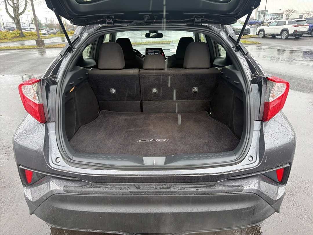 2019 Toyota C-Hr XLE - Image 19