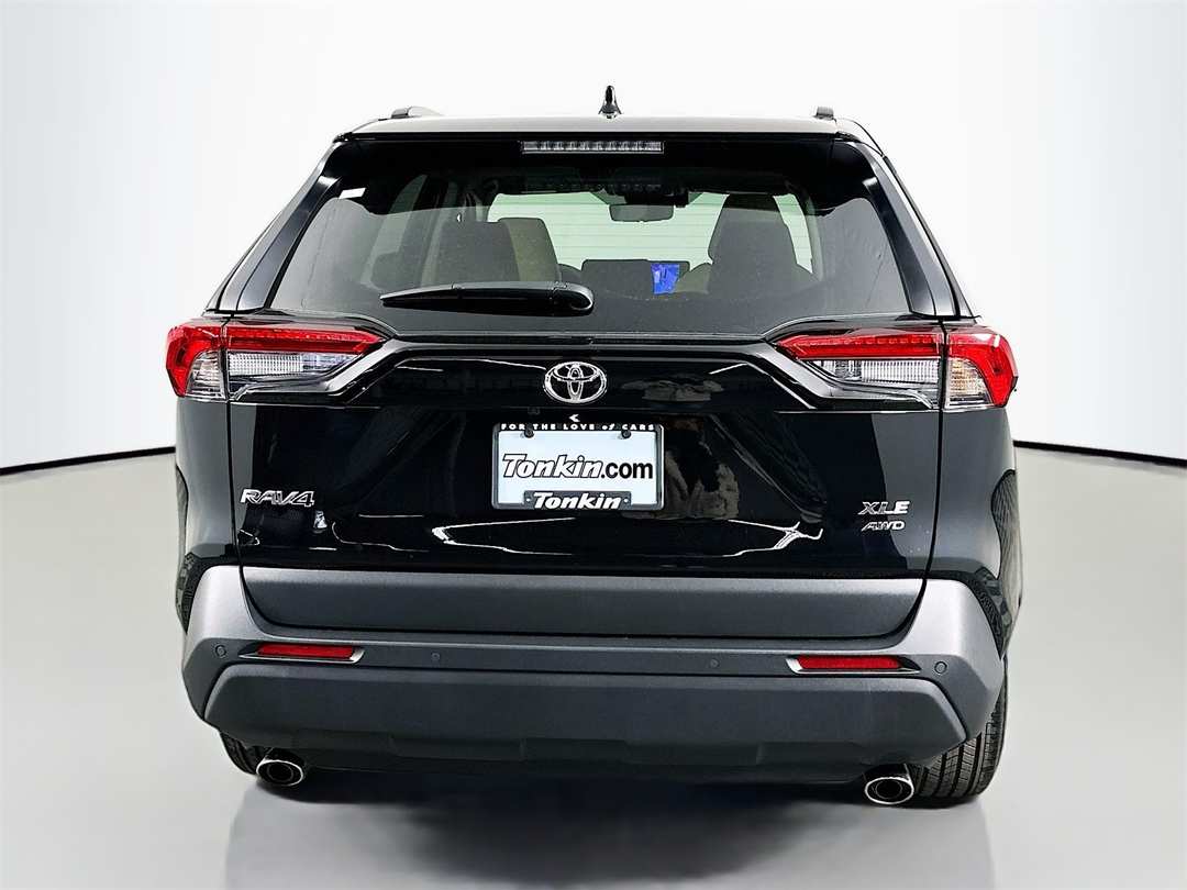 2025 Toyota Rav4 XLE Premium - Image 6