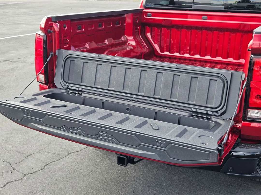 2026 Chevrolet Colorado Z71 - Image 31