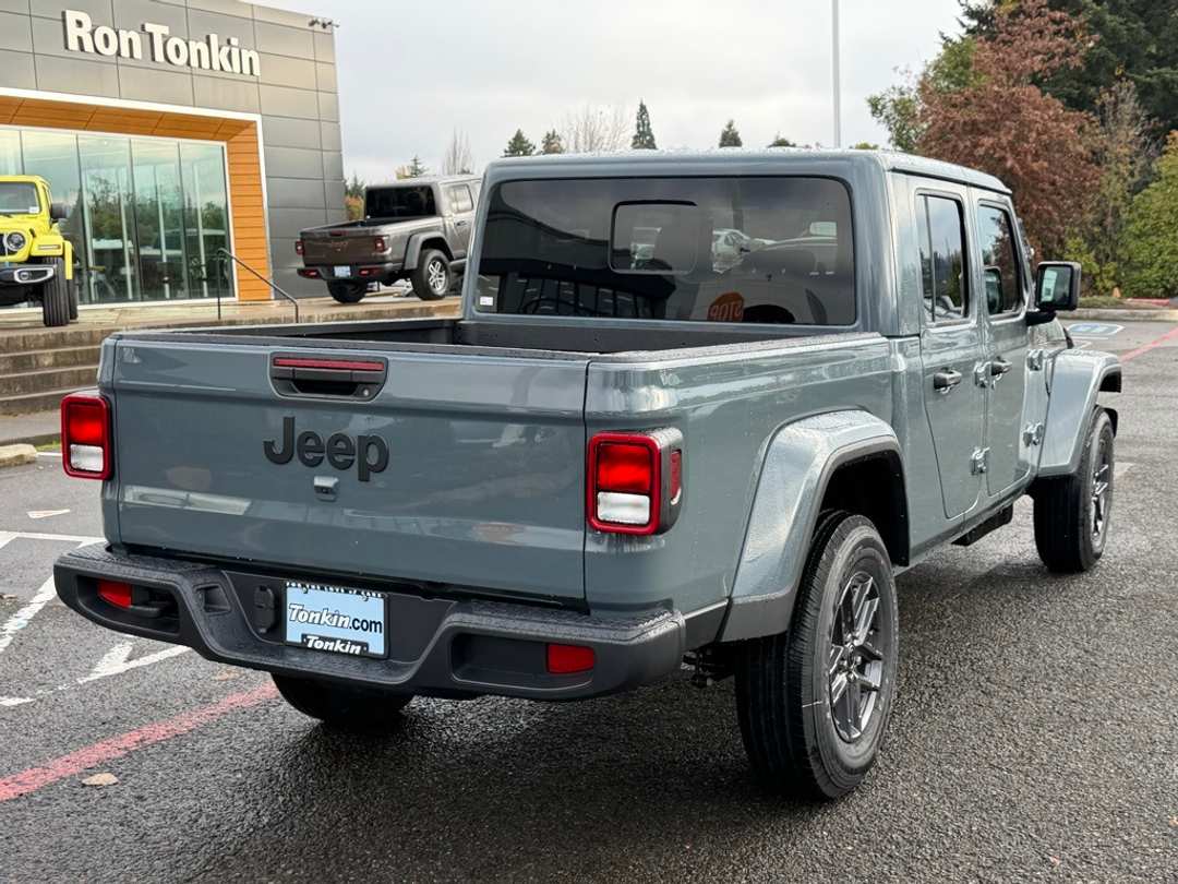 2026 Jeep Gladiator Sport S - Image 8