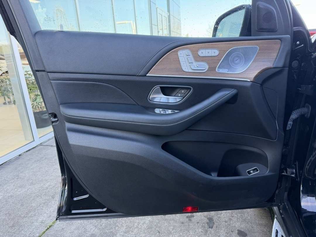 2021 Mercedes-Benz GLE GLE 450 - Image 11