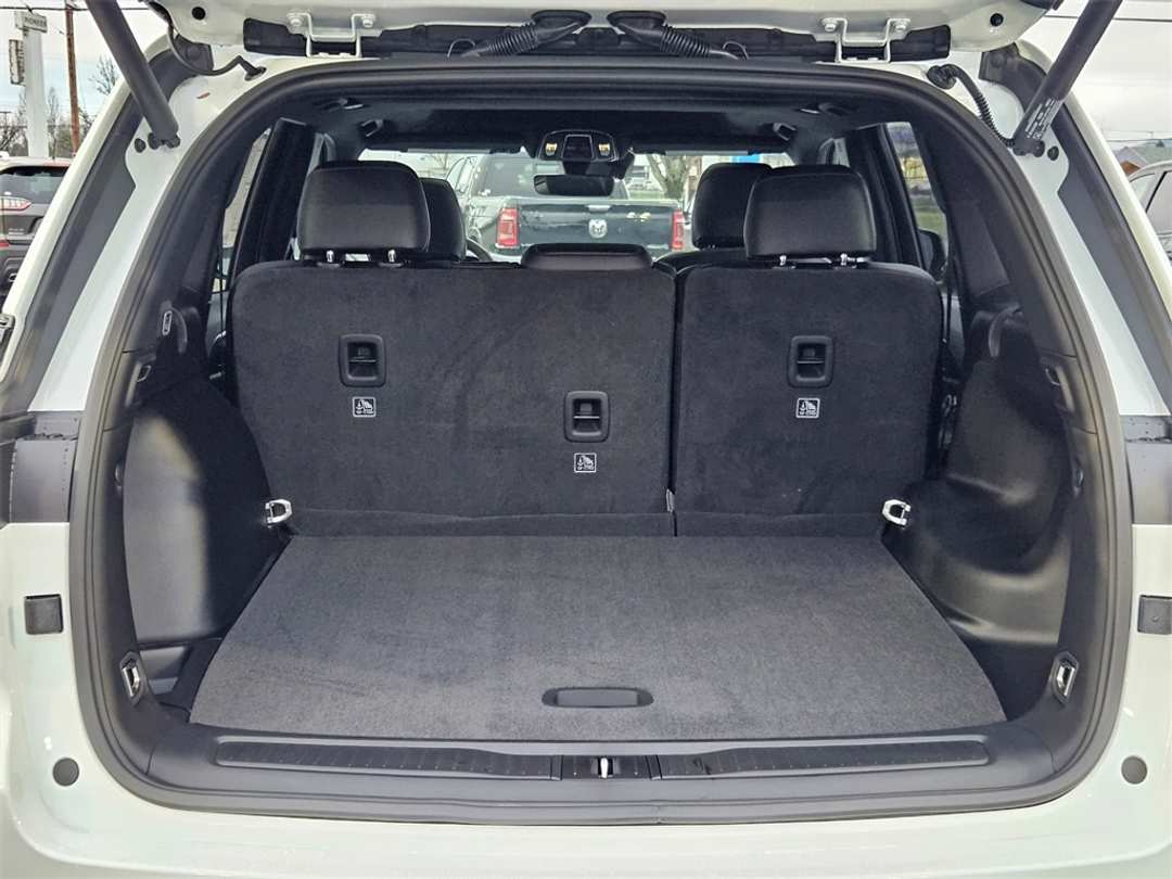 2025 Jeep Grand Cherokee Altitude X - Image 30