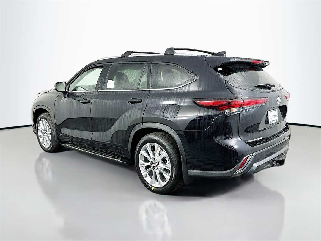 2026 Toyota Highlander Limited - Image 5