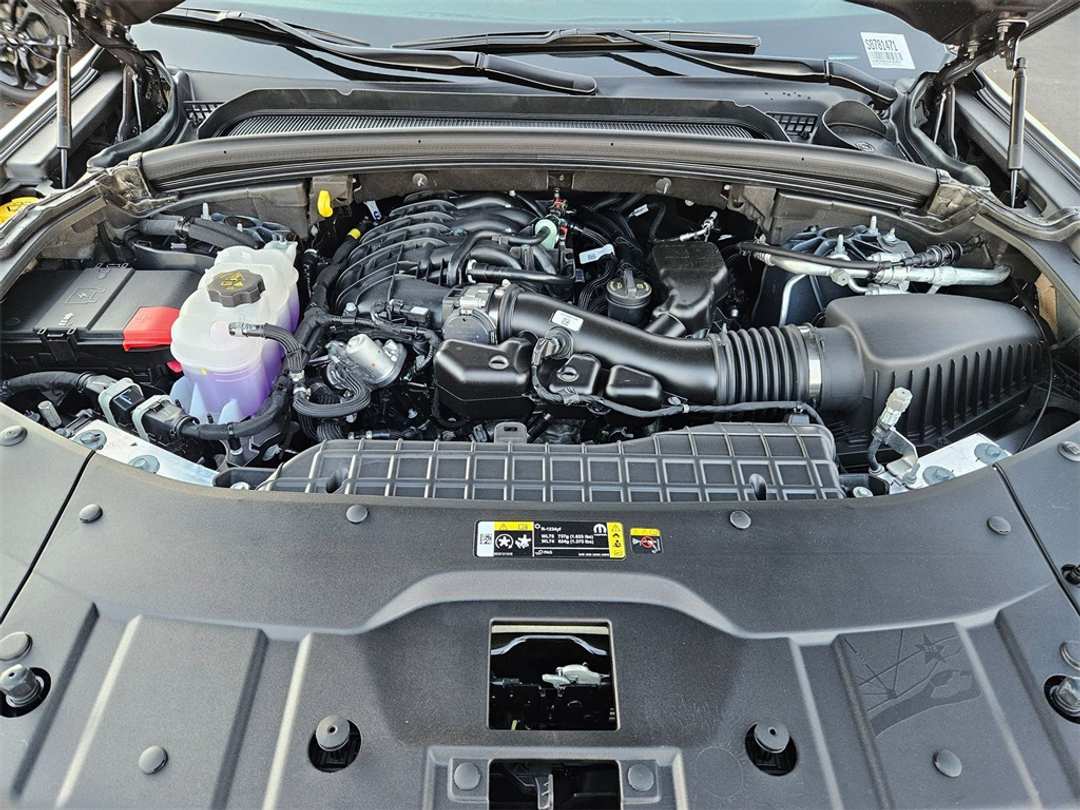 2025 Jeep Grand Cherokee L Laredo - Image 38