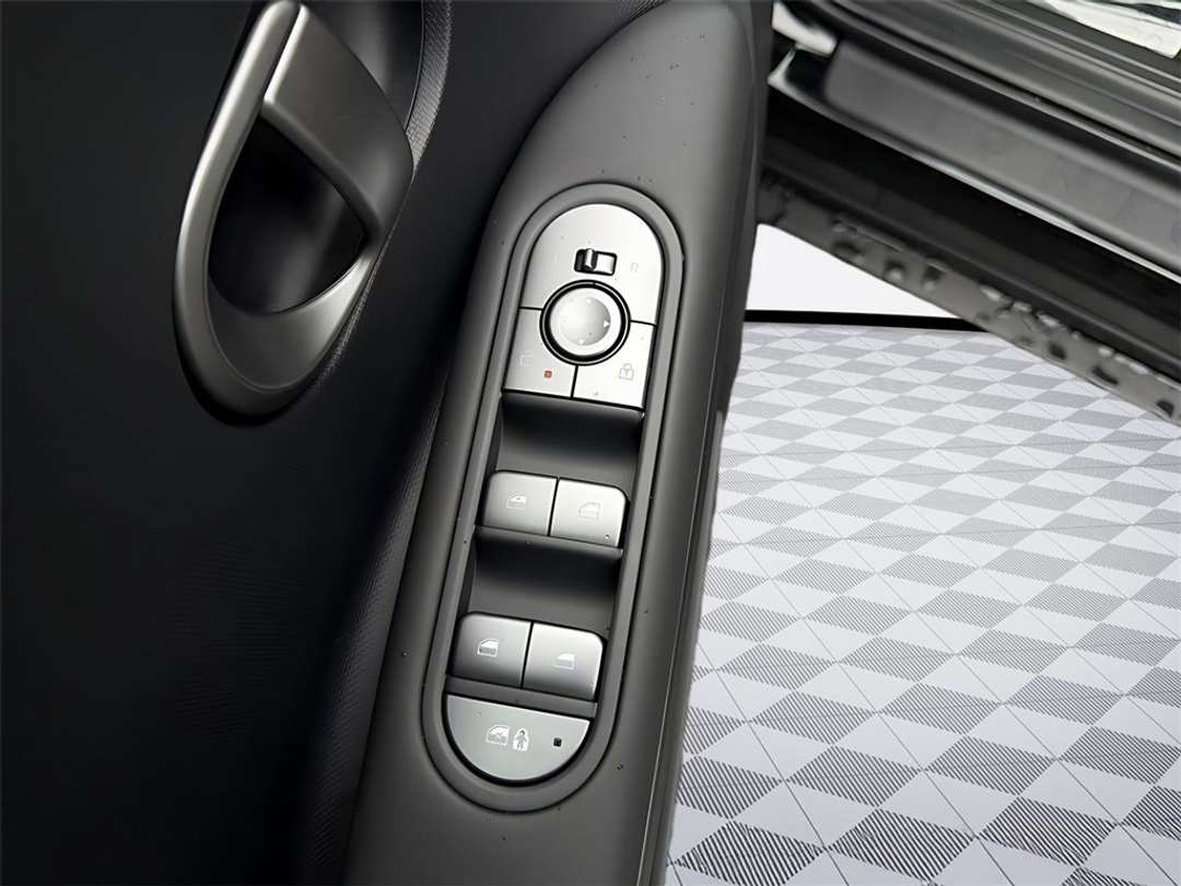 2026 Hyundai Ioniq 5 SE - Image 13