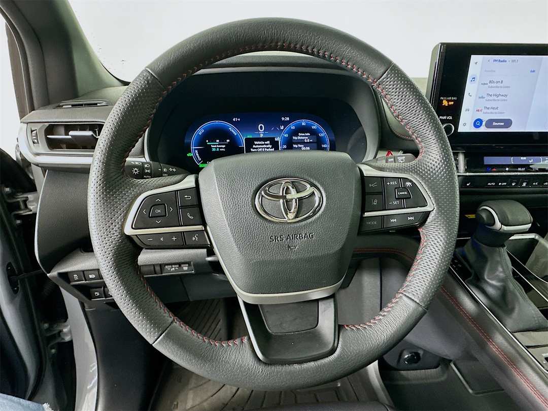 2025 Toyota Sienna XSE - Image 11