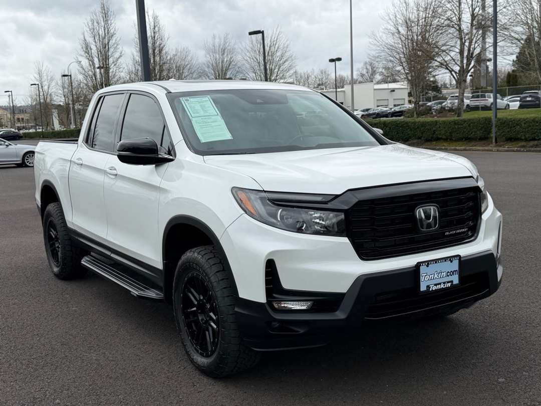 2022 Honda Ridgeline Black Edition - Image 2