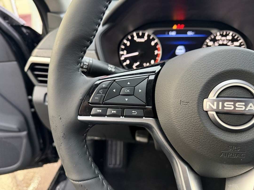 2025 Nissan Altima 2.5 SL - Image 16