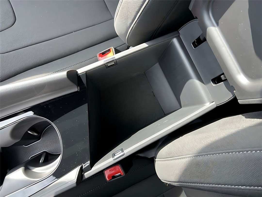 2026 Hyundai Venue SEL - Image 23