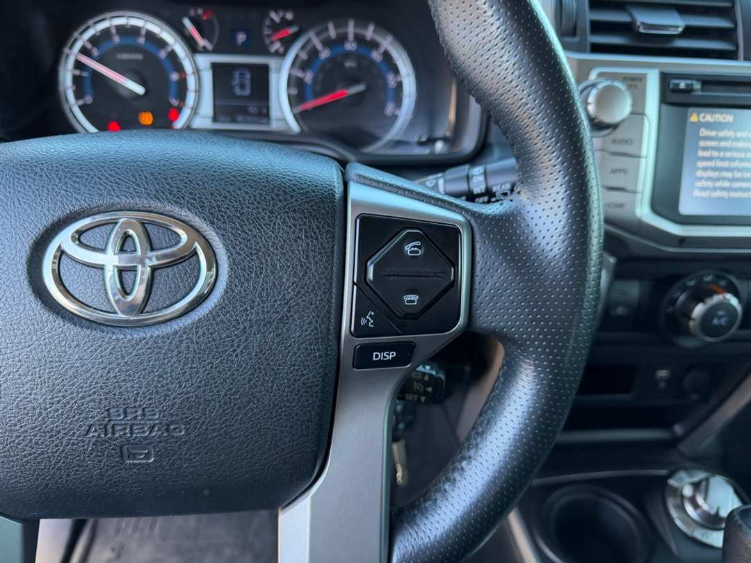 2017 Toyota 4Runner SR5 - Image 18