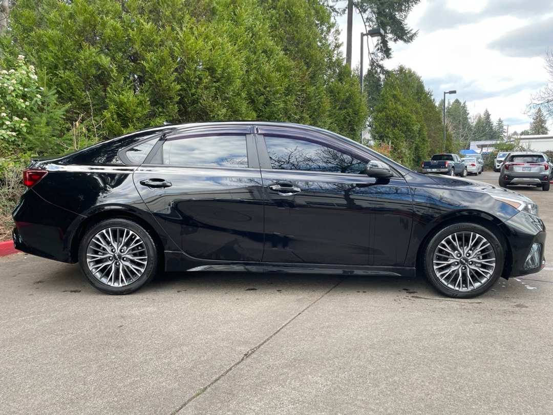 2022 Kia Forte GTLine - Image 3