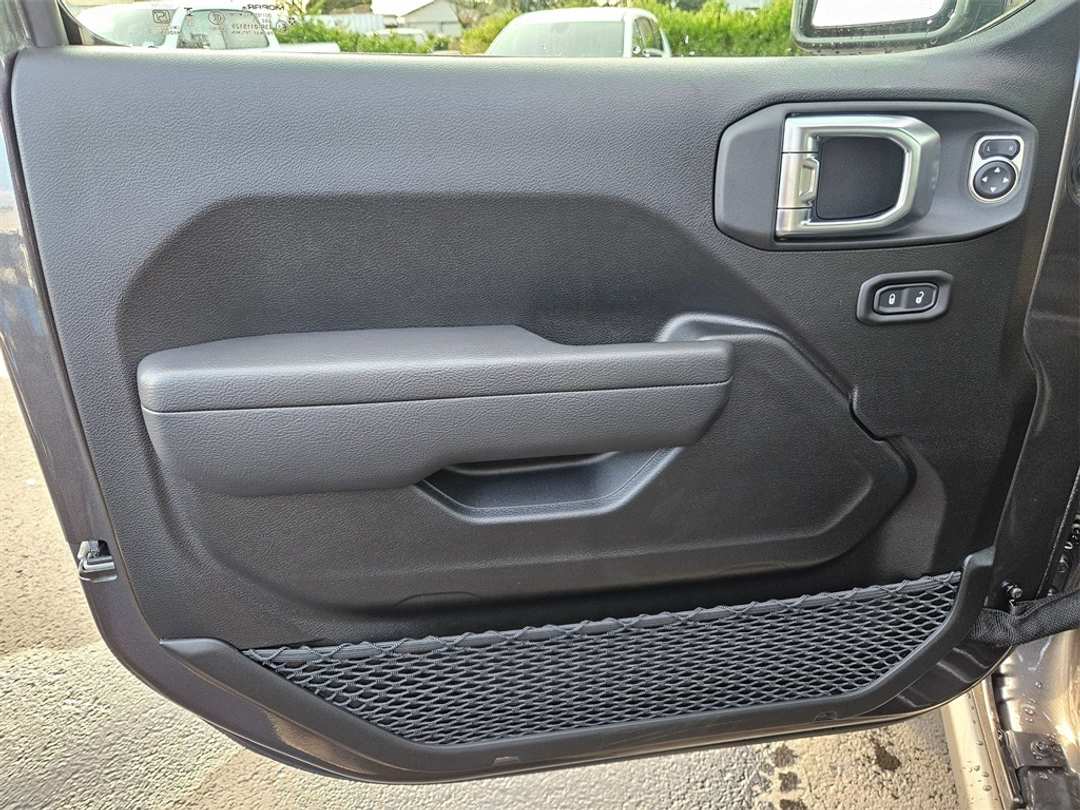 2026 Jeep Gladiator Rubicon - Image 10