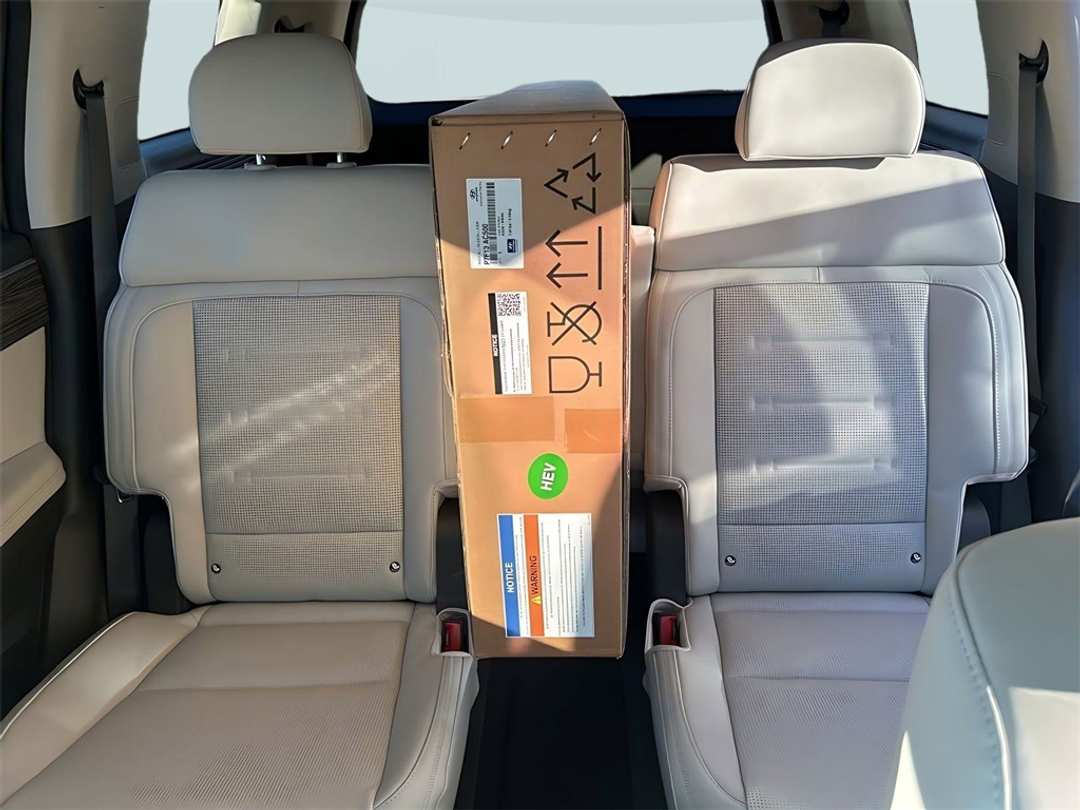 2026 Hyundai Santa Fe Calligraphy - Image 24