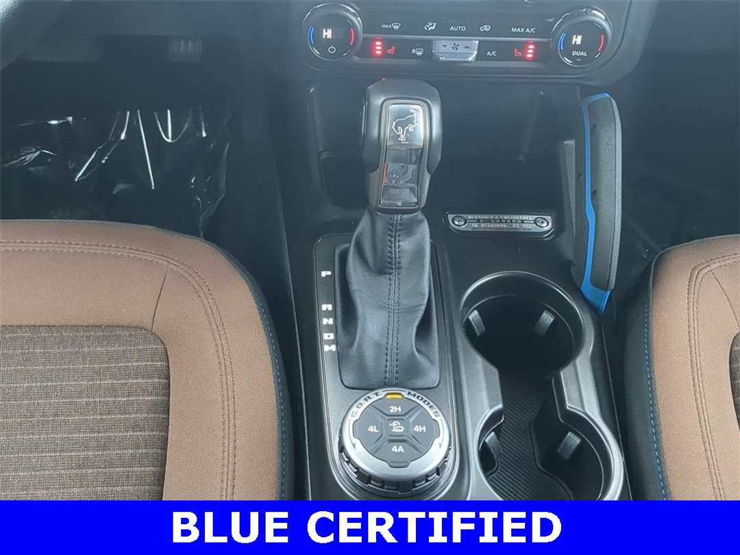 2023 Ford Bronco Outer Banks - Image 16