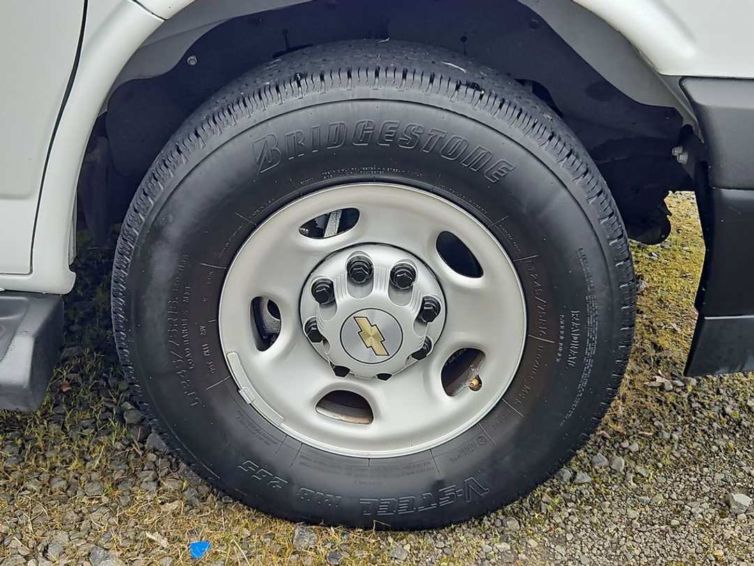 2023 Chevrolet Express 3500 LS - Image 28