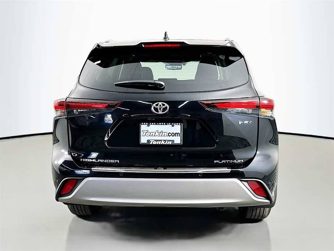 2026 Toyota Highlander Platinum - Image 6