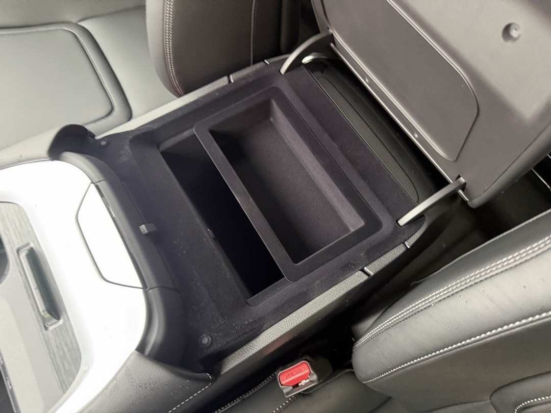 2026 Nissan Armada SV - Image 25