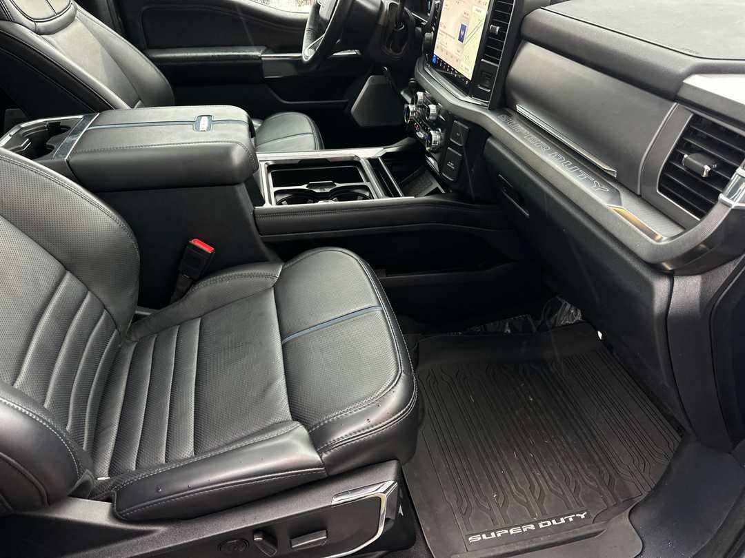 2025 Ford F-350Sd Platinum - Image 14