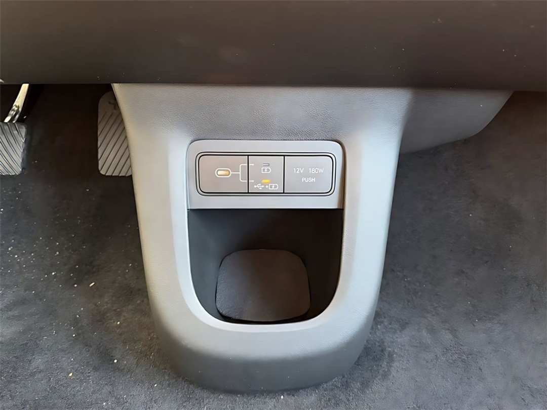 2026 Hyundai Ioniq 5 SEL - Image 23