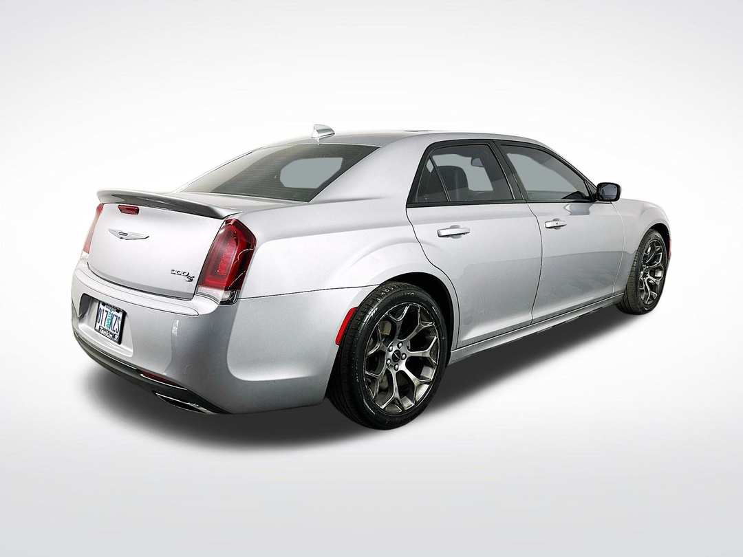 2017 Chrysler 300 S - Image 8