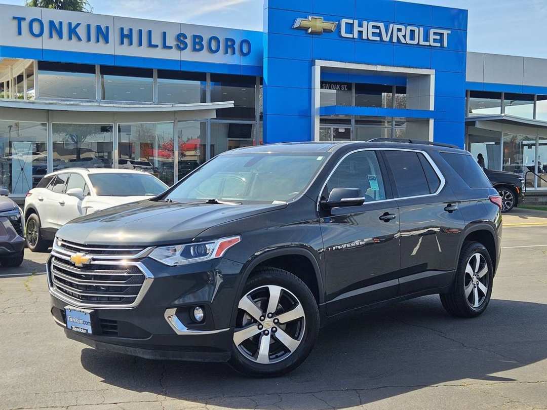 2019 Chevrolet Traverse 3LT - Image 2