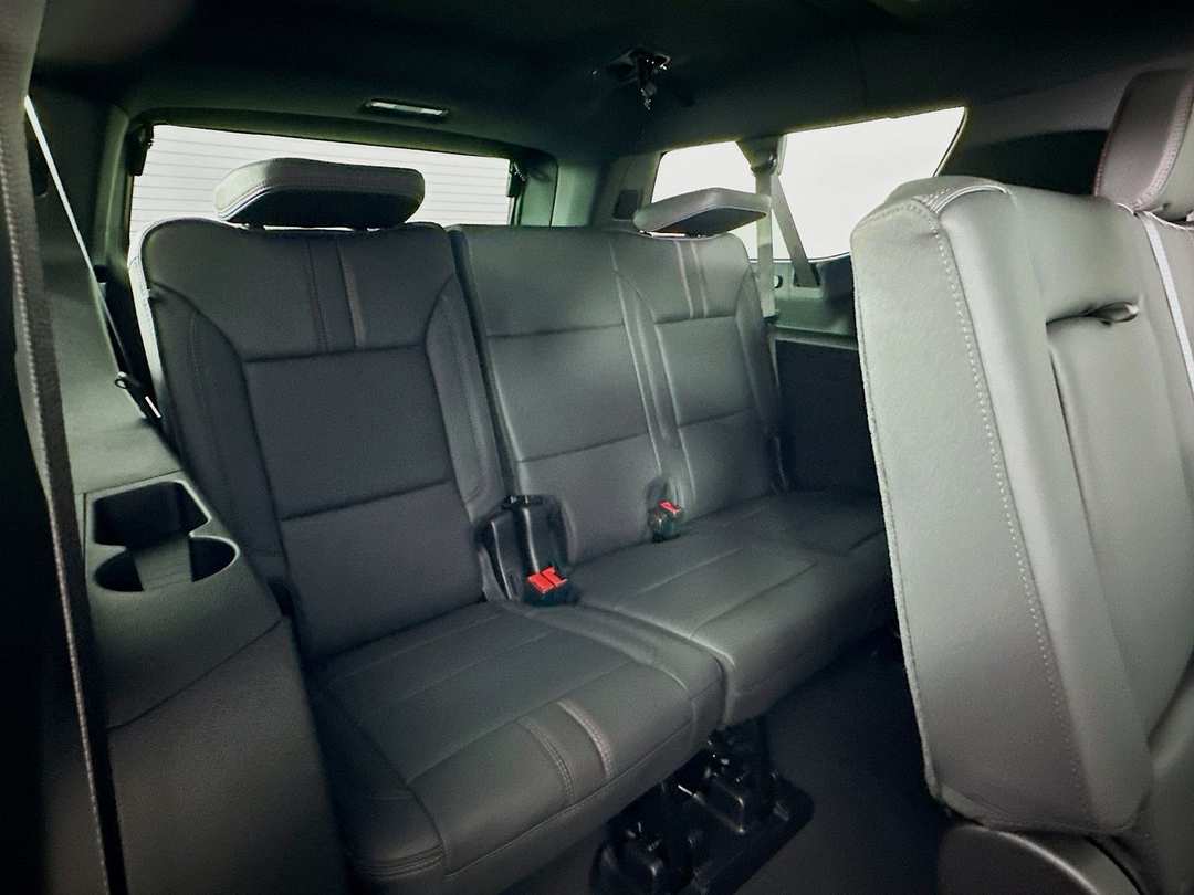 2026 Chevrolet Suburban RST - Image 28