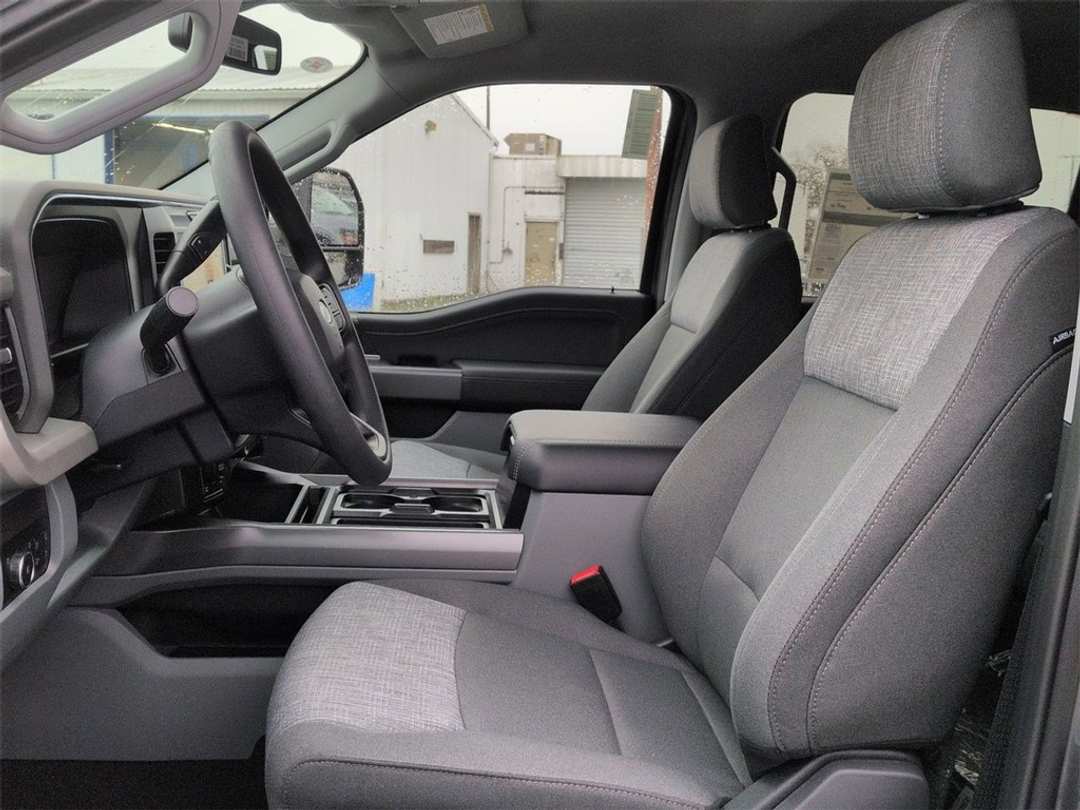 2026 Ford F-350Sd XLT - Image 13