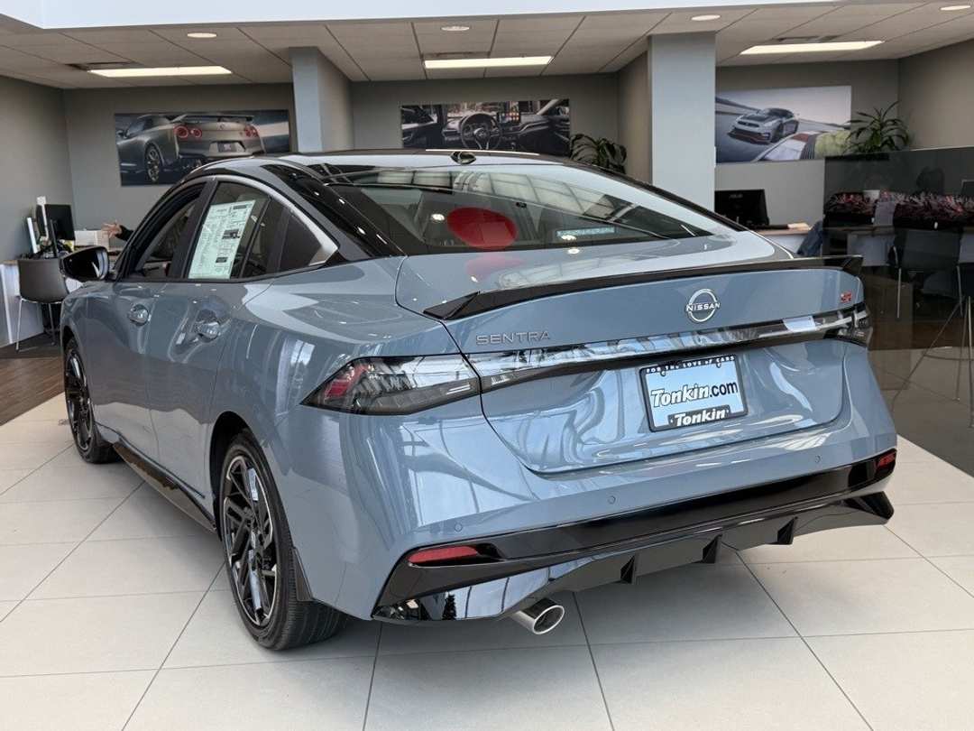 2026 Nissan Sentra SR - Image 5