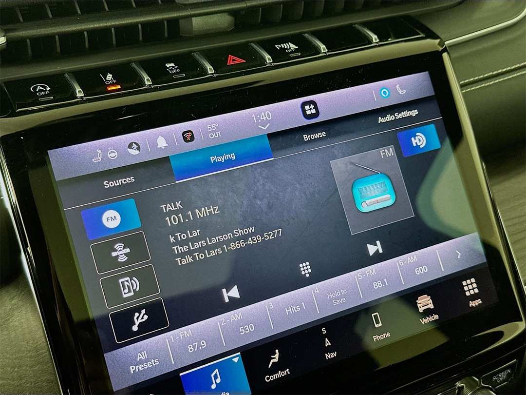 2022 Jeep Grand Cherokee Overland - Image 15