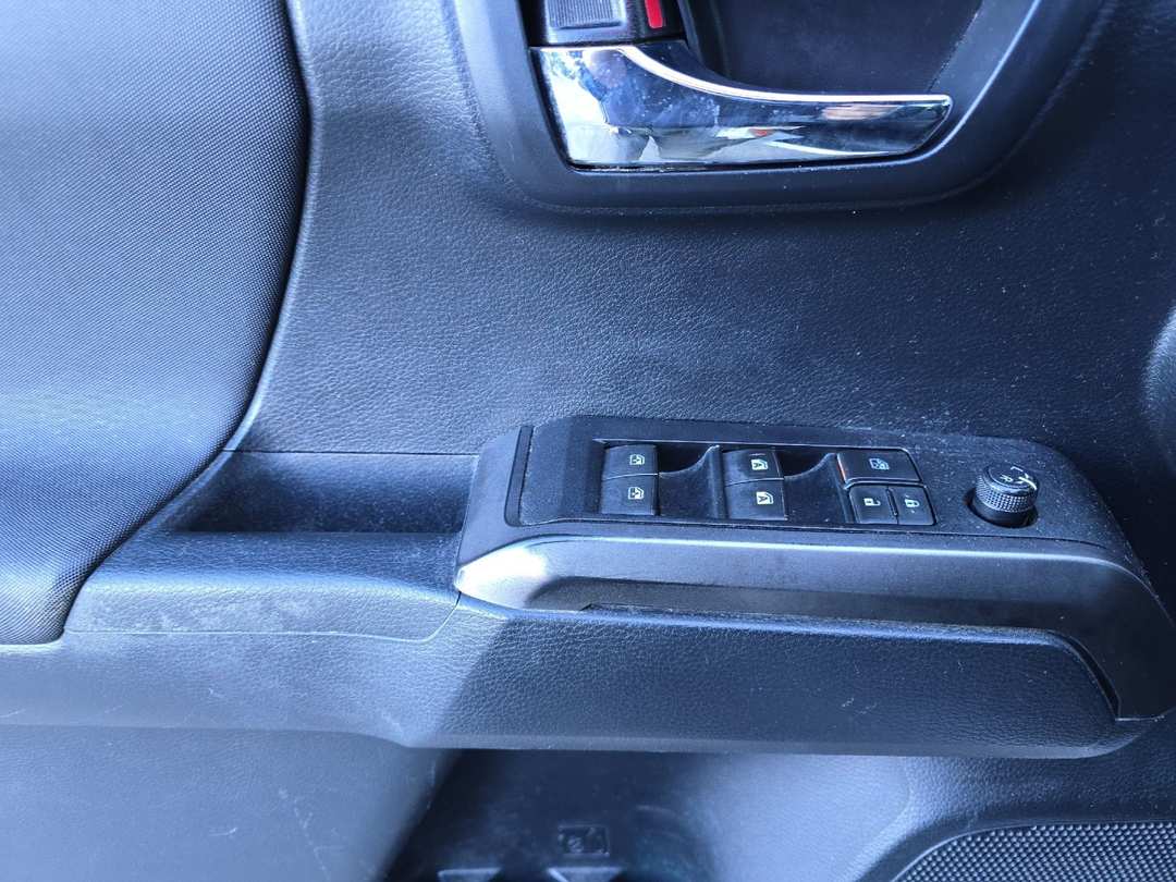 2019 Toyota Tacoma TRD OffRoad - Image 10