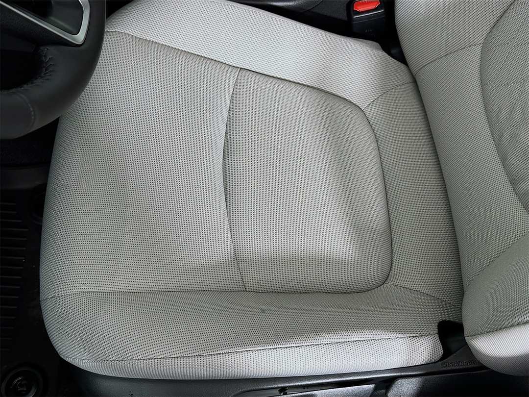 2026 Toyota Corolla Cross LE - Image 19