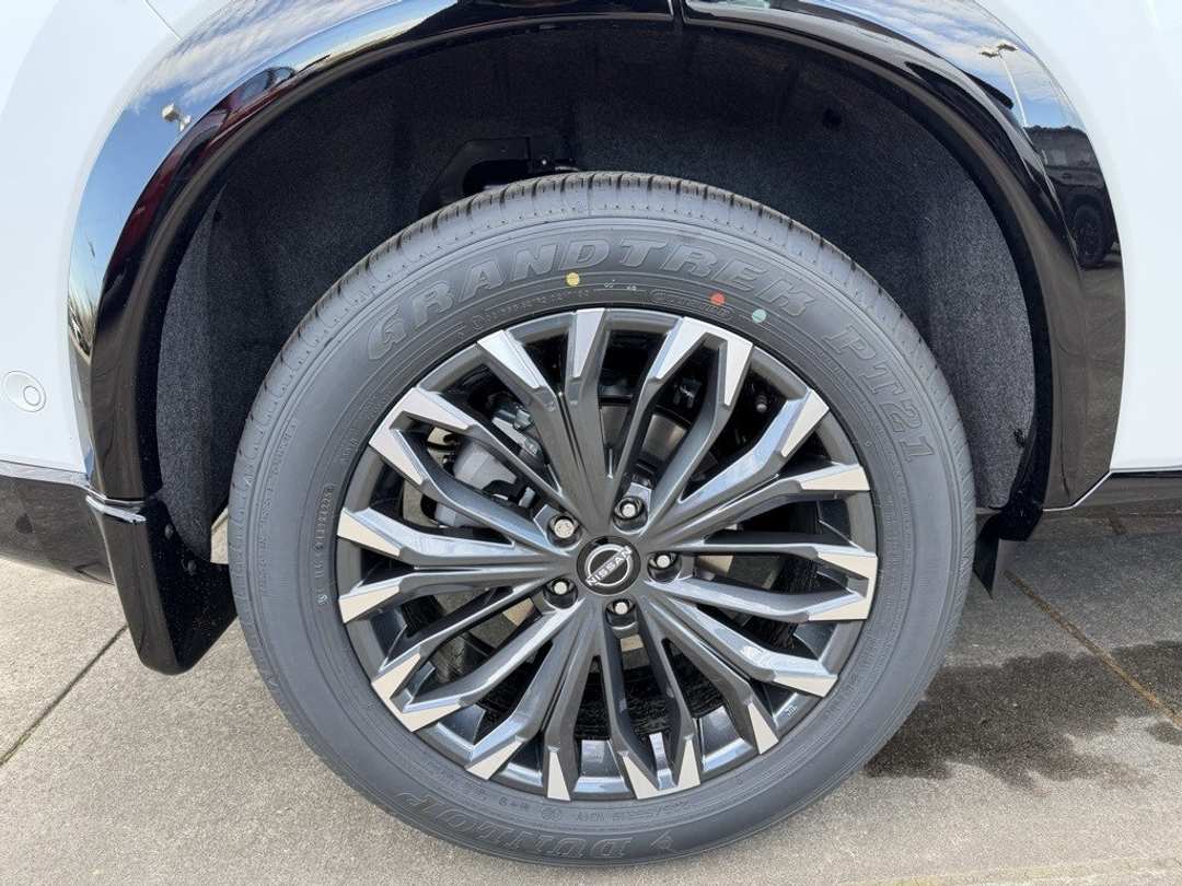 2026 Nissan Rogue Platinum - Image 9