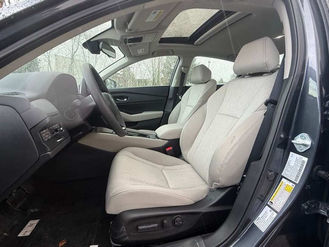 2025 Honda Accord SE - Image 13