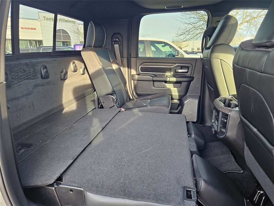 2026 Ram 2500 Laramie - Image 36
