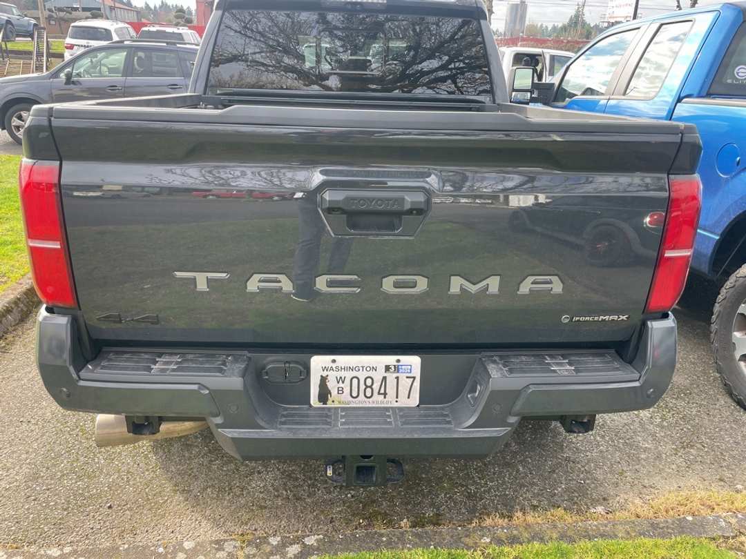 2025 Toyota Tacoma TRD Off Road - Image 4