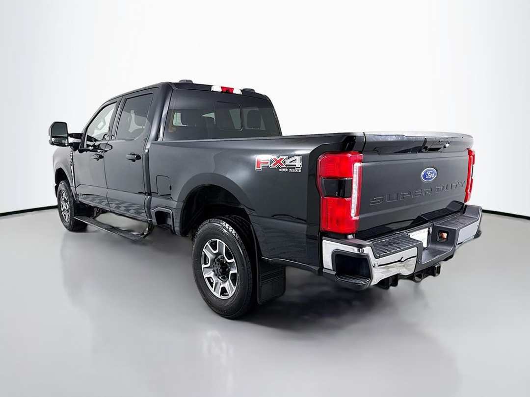 2023 Ford F-350Sd Lariat - Image 3
