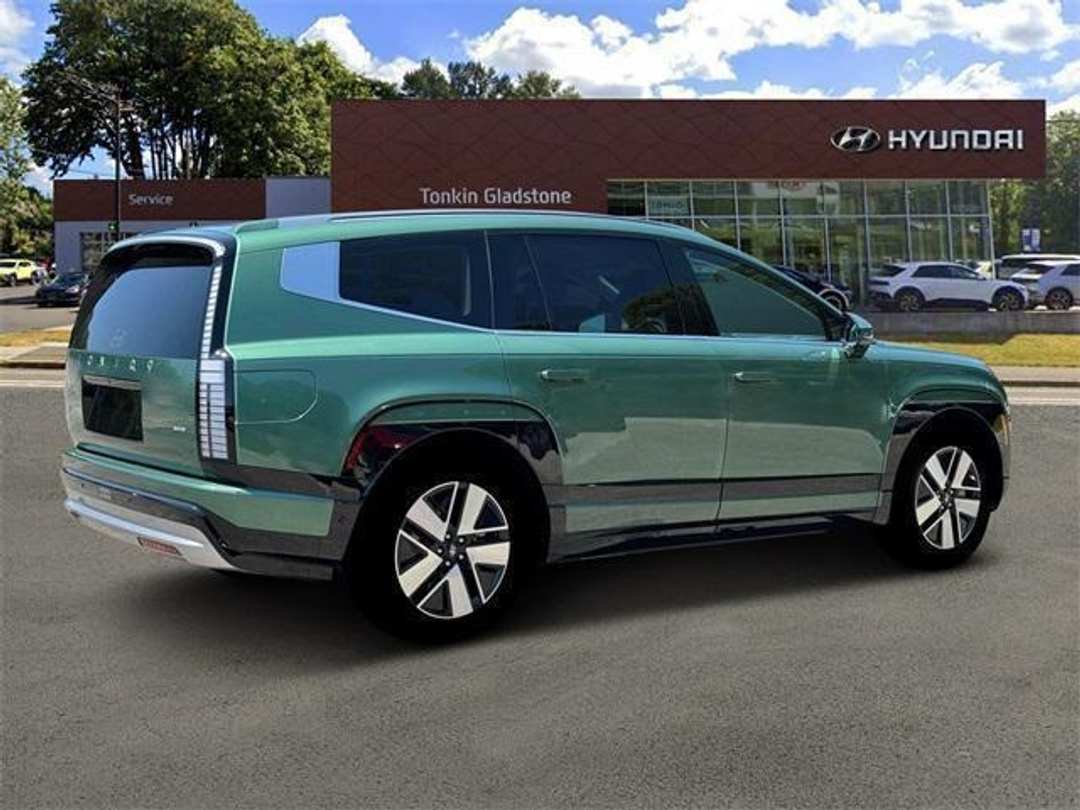 2026 Hyundai Ioniq 9 SEL - Image 8